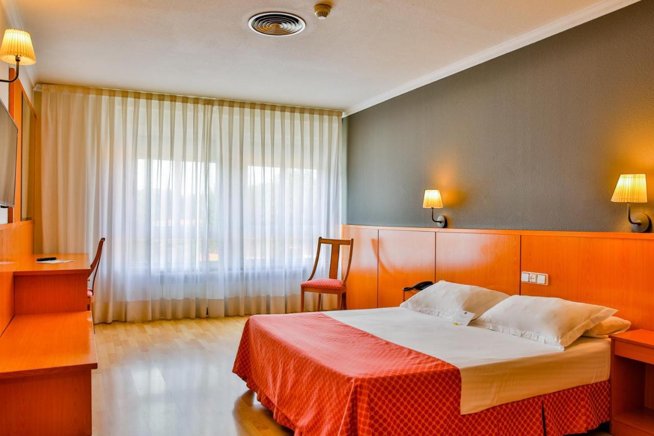 Ap Hotel Madrid Airport Exterior foto